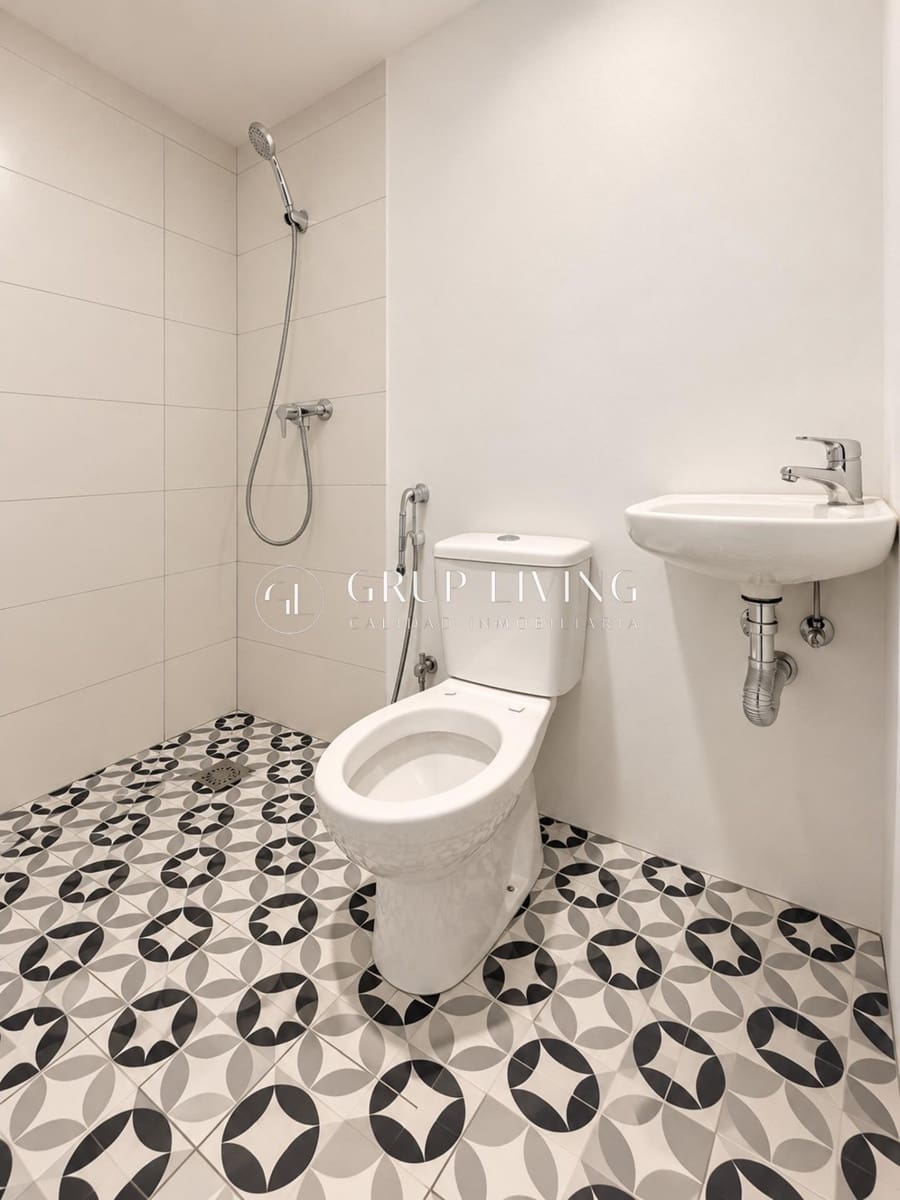 Commercial for rent in Sitges - € 700 (Ref: 10161601)
