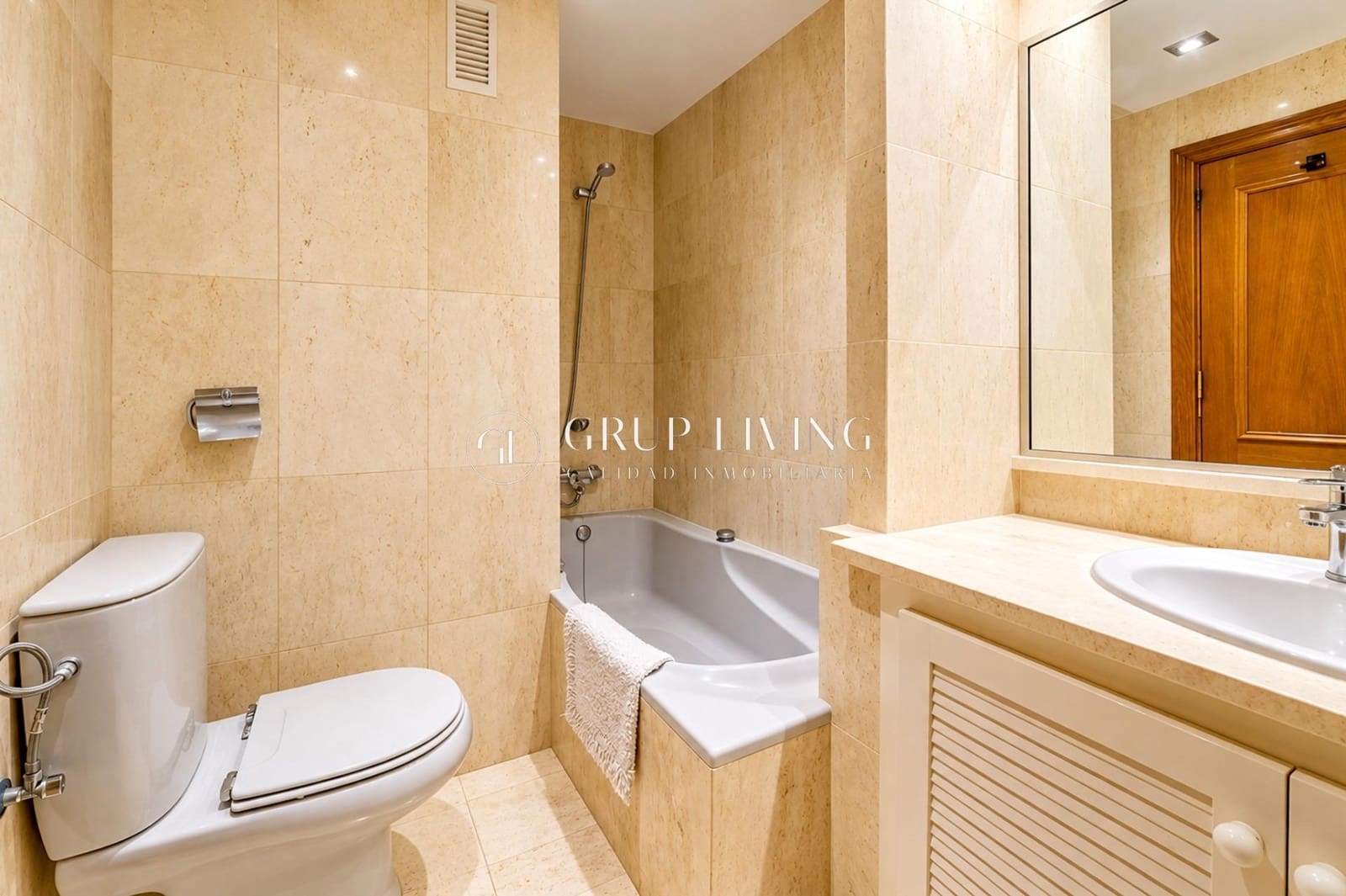 5 sypialnia Mieszkanie na sprzedaż w Sitges z basenem garażem - 1 250 000 € (Ref: 10165167)
