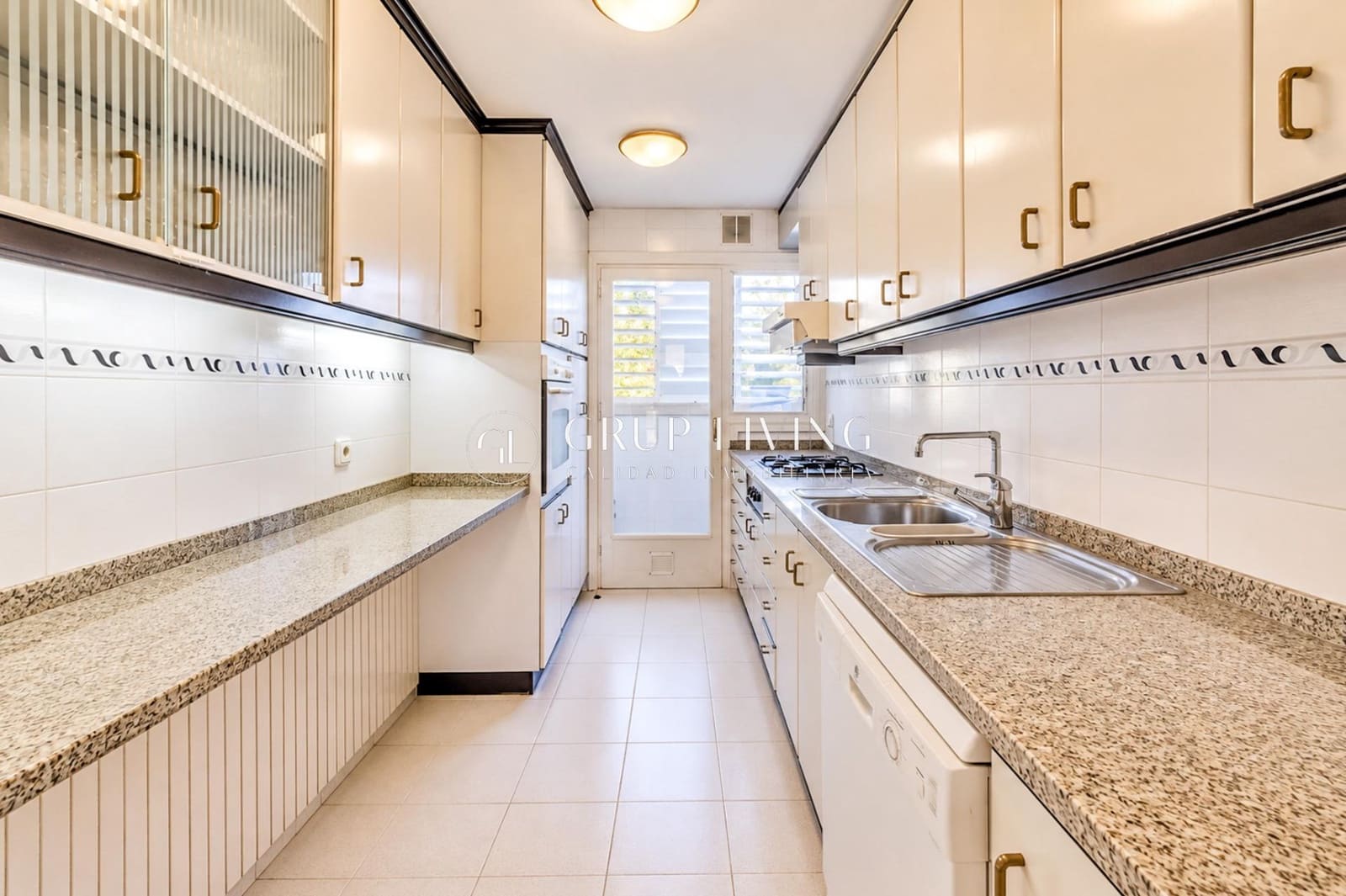 5 sypialnia Mieszkanie na sprzedaż w Sitges z basenem garażem - 1 250 000 € (Ref: 10165167)