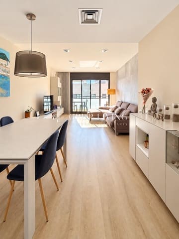 3 bedroom Flat for sale in Sitges with pool garage - € 780,000 (Ref: 10183033)