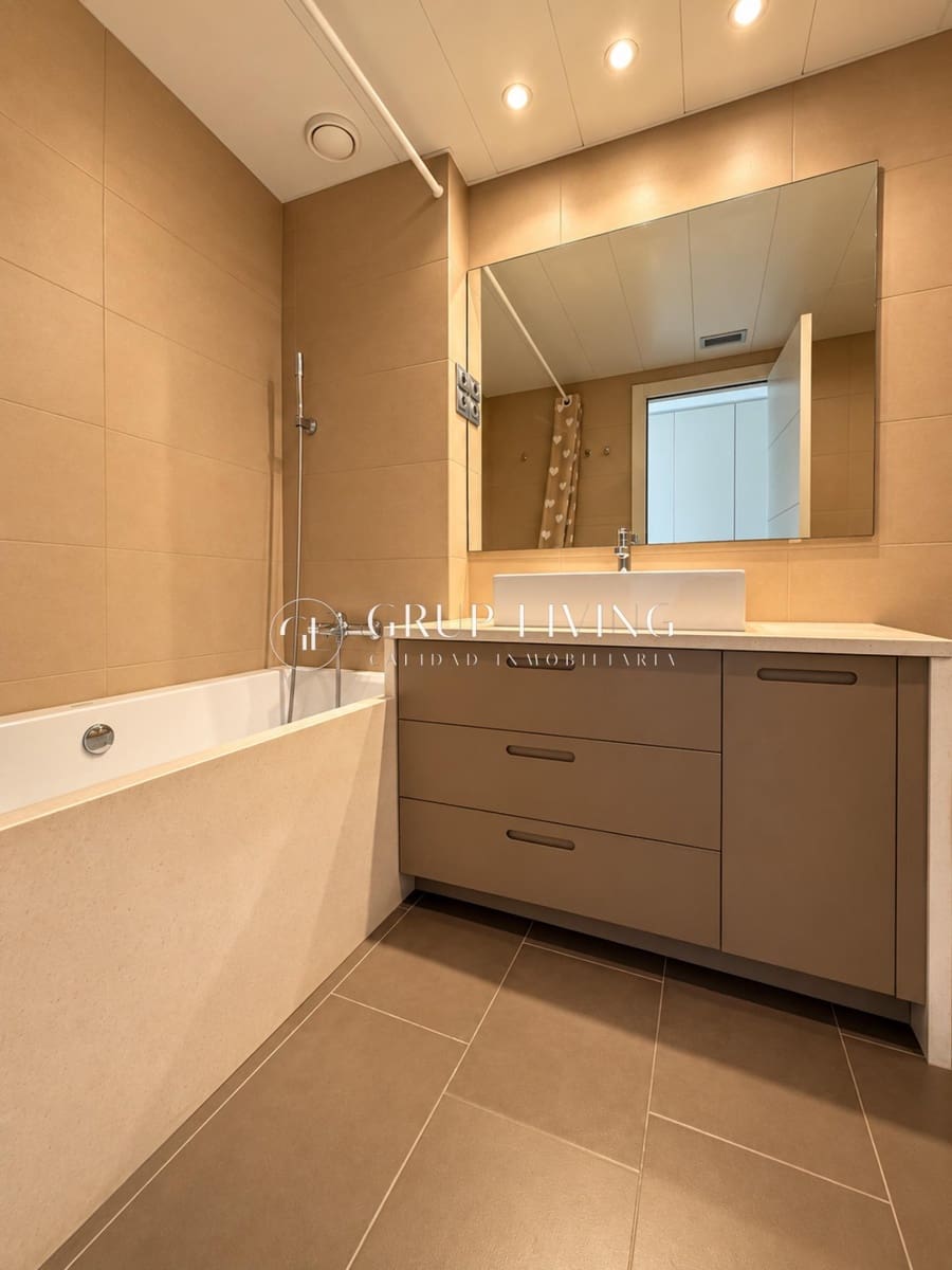 3 bedroom Flat for sale in Sitges with pool garage - € 780,000 (Ref: 10183033)
