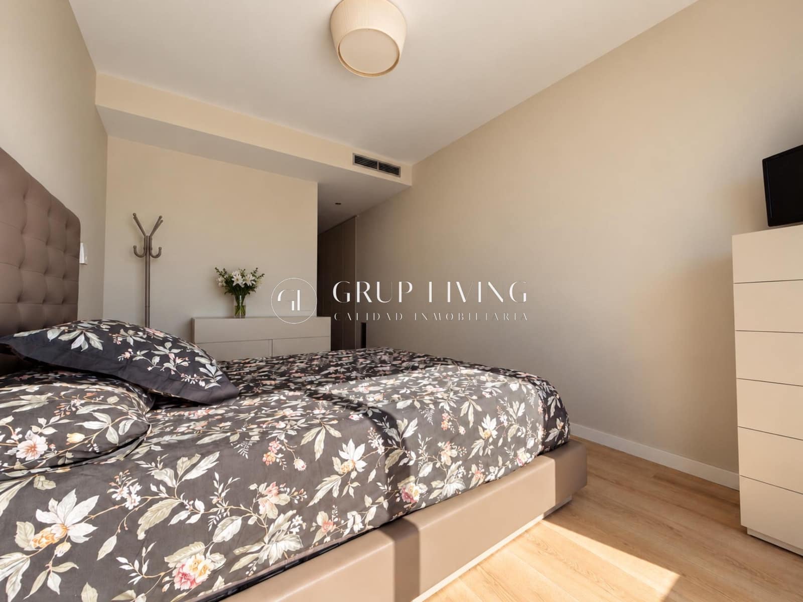 3 bedroom Flat for sale in Sitges with pool garage - € 780,000 (Ref: 10183033)