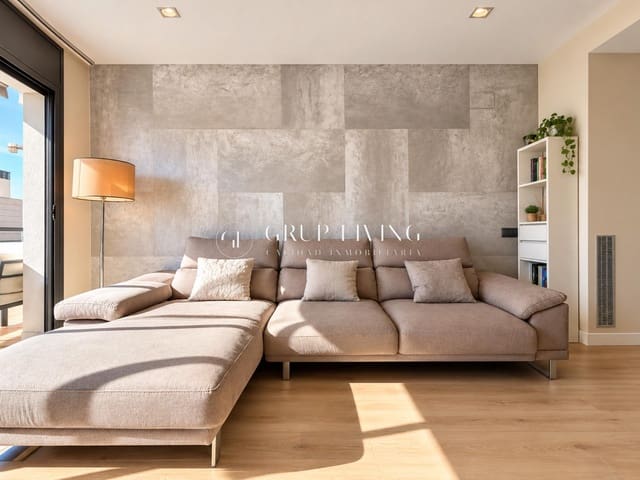 3 bedroom Flat for sale in Sitges with pool garage - € 780,000 (Ref: 10183033)