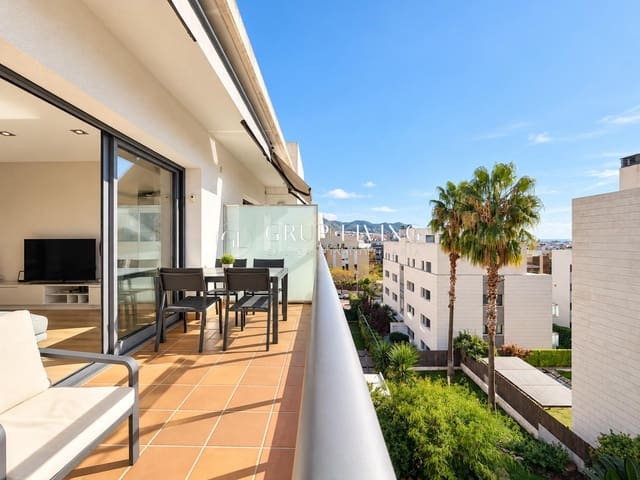 3 bedroom Flat for sale in Sitges with pool garage - € 780,000 (Ref: 10183033)