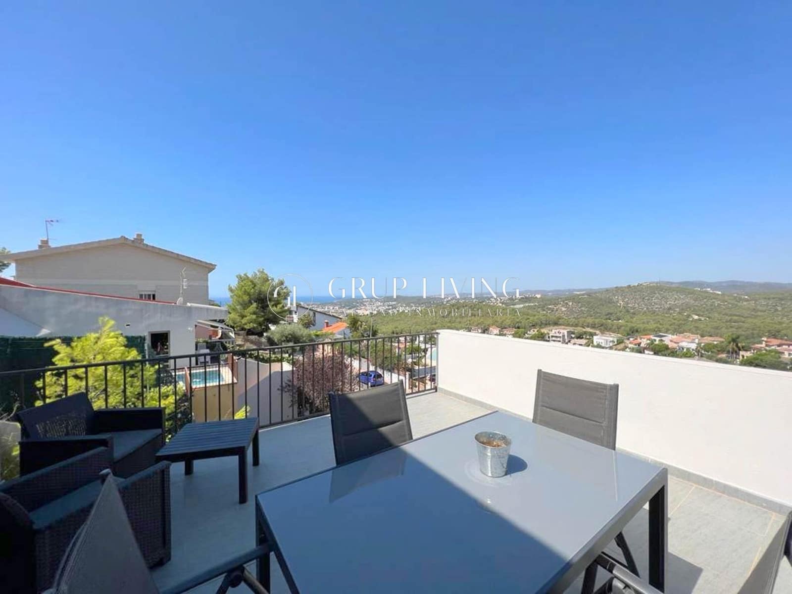 5 bedroom Villa for sale in Sitges with pool - € 899,000 (Ref: 2171489)