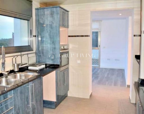 5 bedroom Villa for sale in Sitges - € 899,000 (Ref: 2171489)