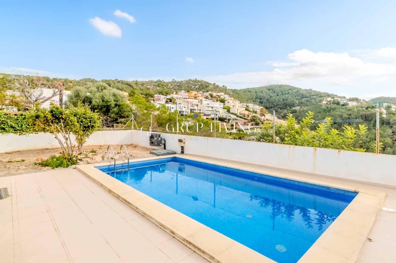 5 bedroom Villa for sale in Sitges with pool - € 899,000 (Ref: 2171489)