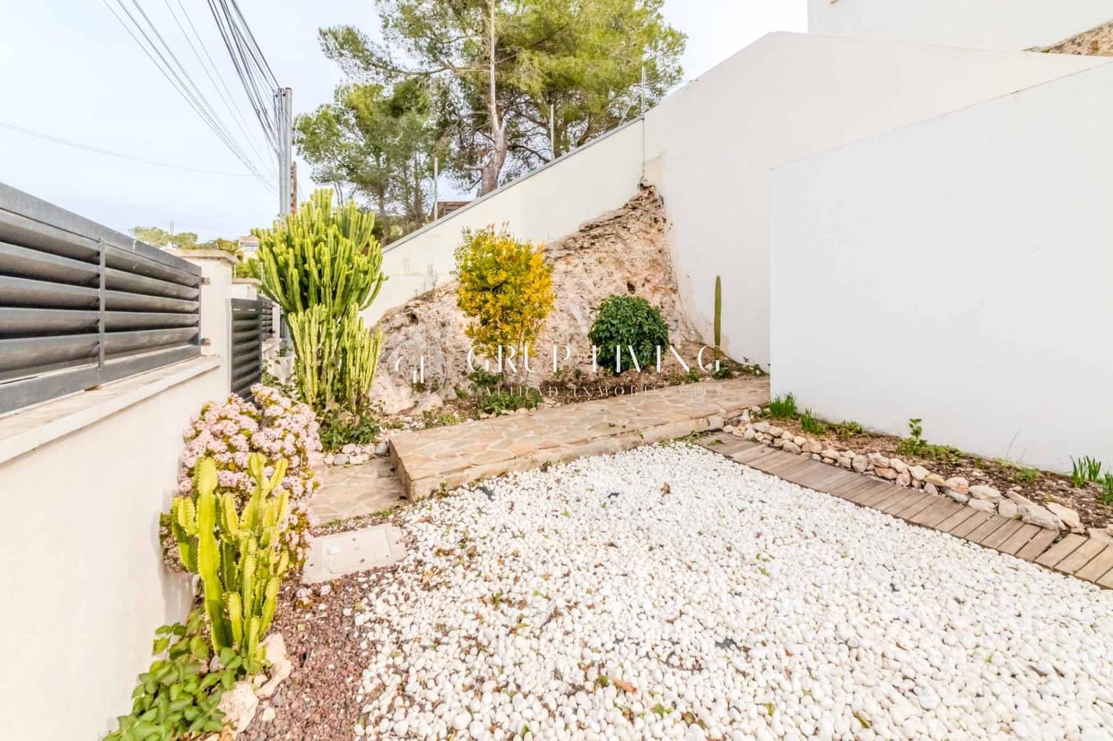 5 bedroom Villa for sale in Sitges with pool - € 899,000 (Ref: 2171489)