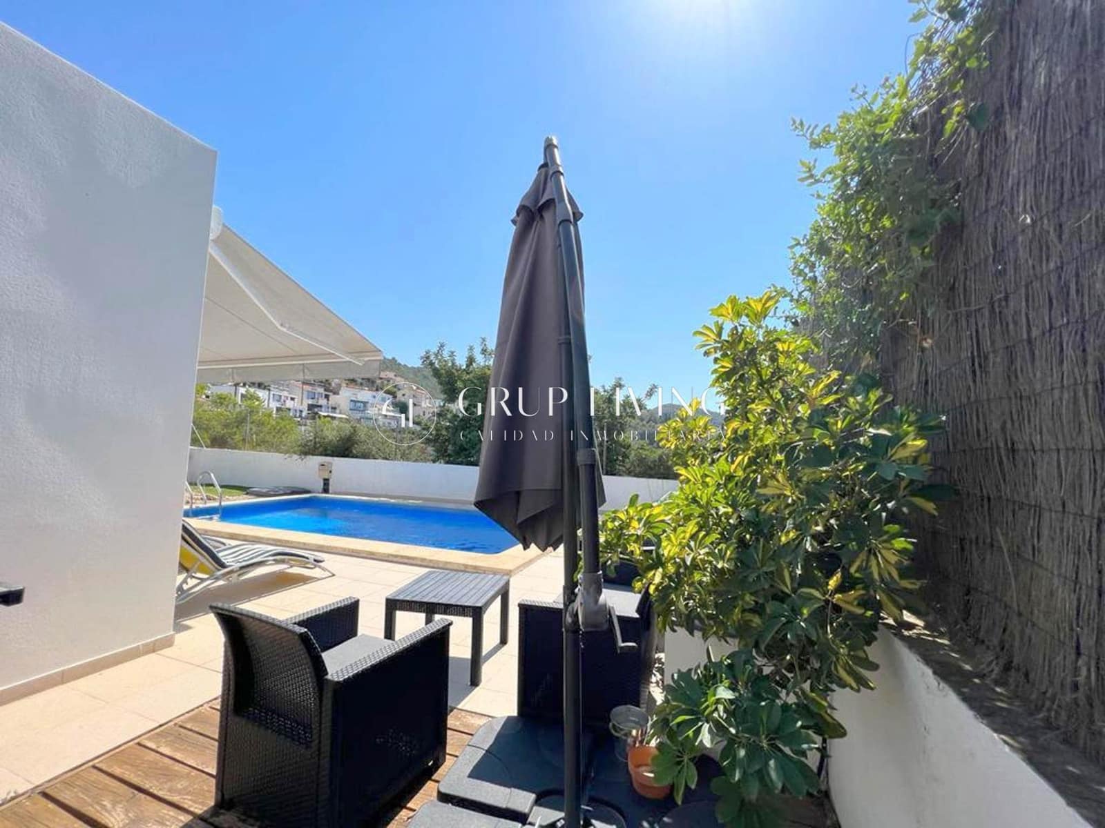 Villa/Maison de 5 chambres à louer à Sitges avec piscine garage - 3 500 € (Ref: 2171490)