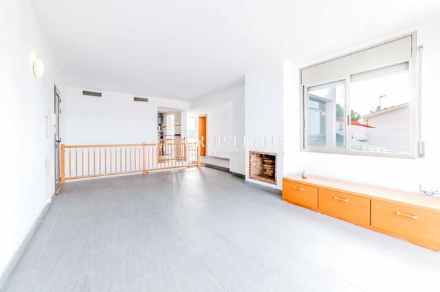 Chalet de 5 habitaciones en Sitges en alquiler con piscina garaje - 3.500 € (Ref: 2171490)