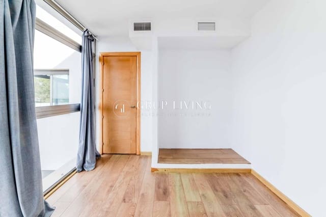 Chalet de 5 habitaciones en Sitges en alquiler con piscina garaje - 3.500 € (Ref: 2171490)