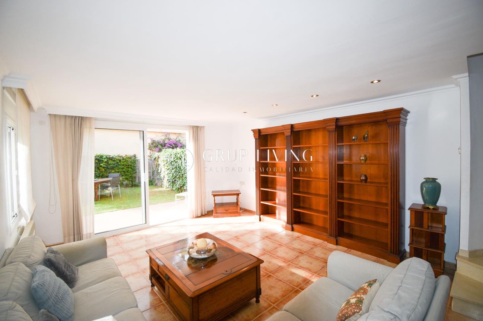 Casa de 5 habitaciones en Sitges en alquiler con piscina garaje - 3.300 € (Ref: 2199322)