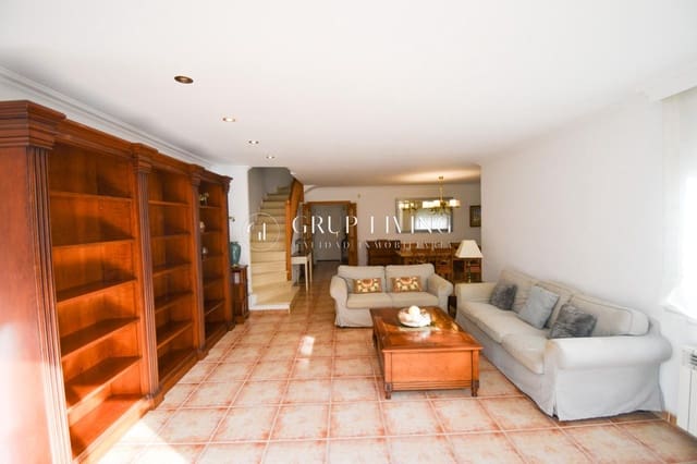 Casa de 5 habitaciones en Sitges en alquiler con piscina garaje - 3.300 € (Ref: 2199322)