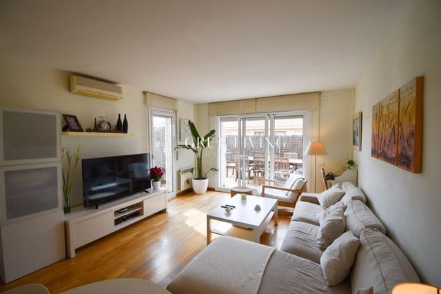 Piso de 4 habitaciones en Sitges en venta con piscina garaje - 550.000 € (Ref: 2678927)