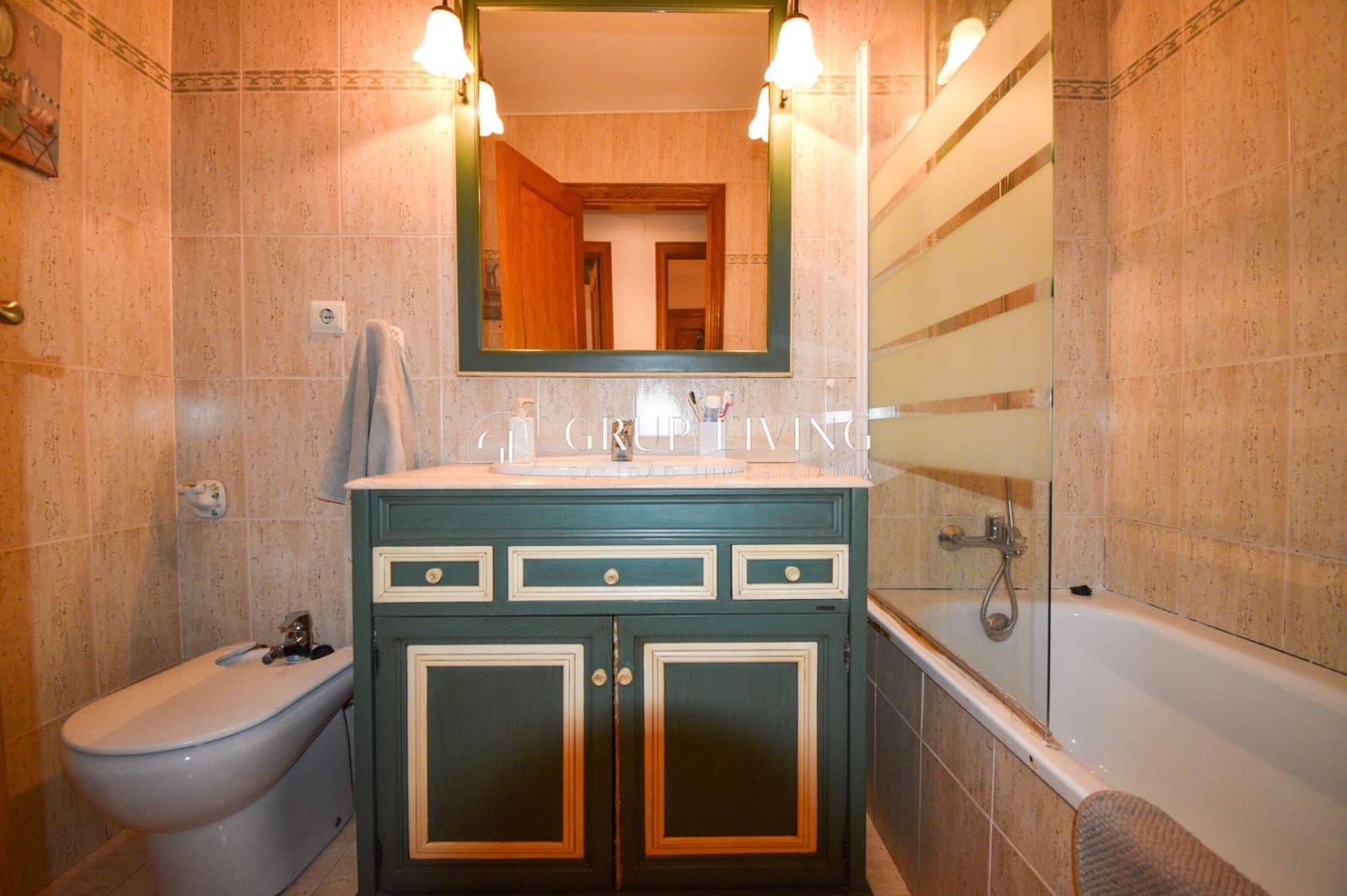 Piso de 4 habitaciones en Sitges en venta con piscina garaje - 550.000 € (Ref: 2678927)