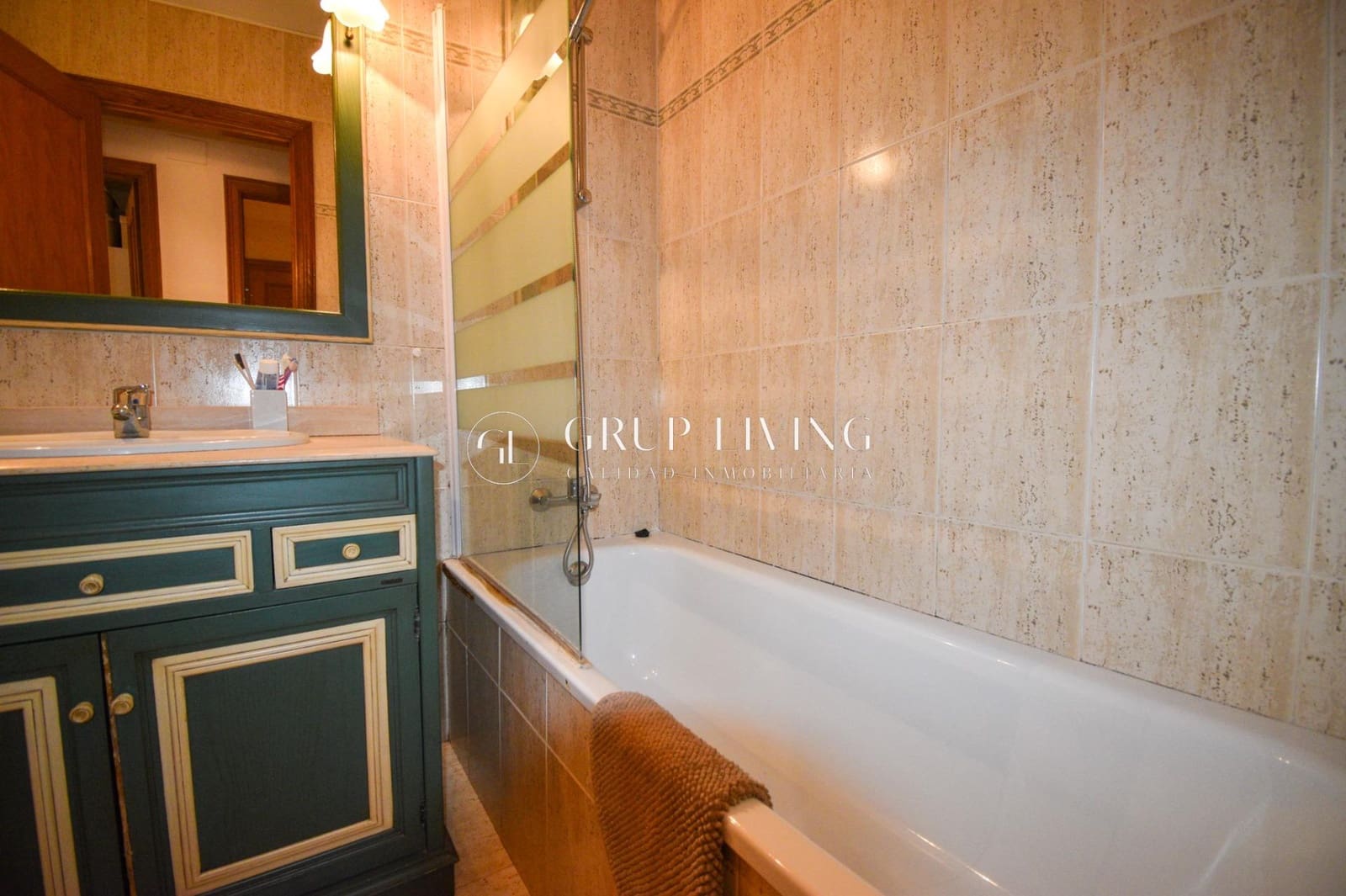 Piso de 4 habitaciones en Sitges en venta con piscina garaje - 550.000 € (Ref: 2678927)