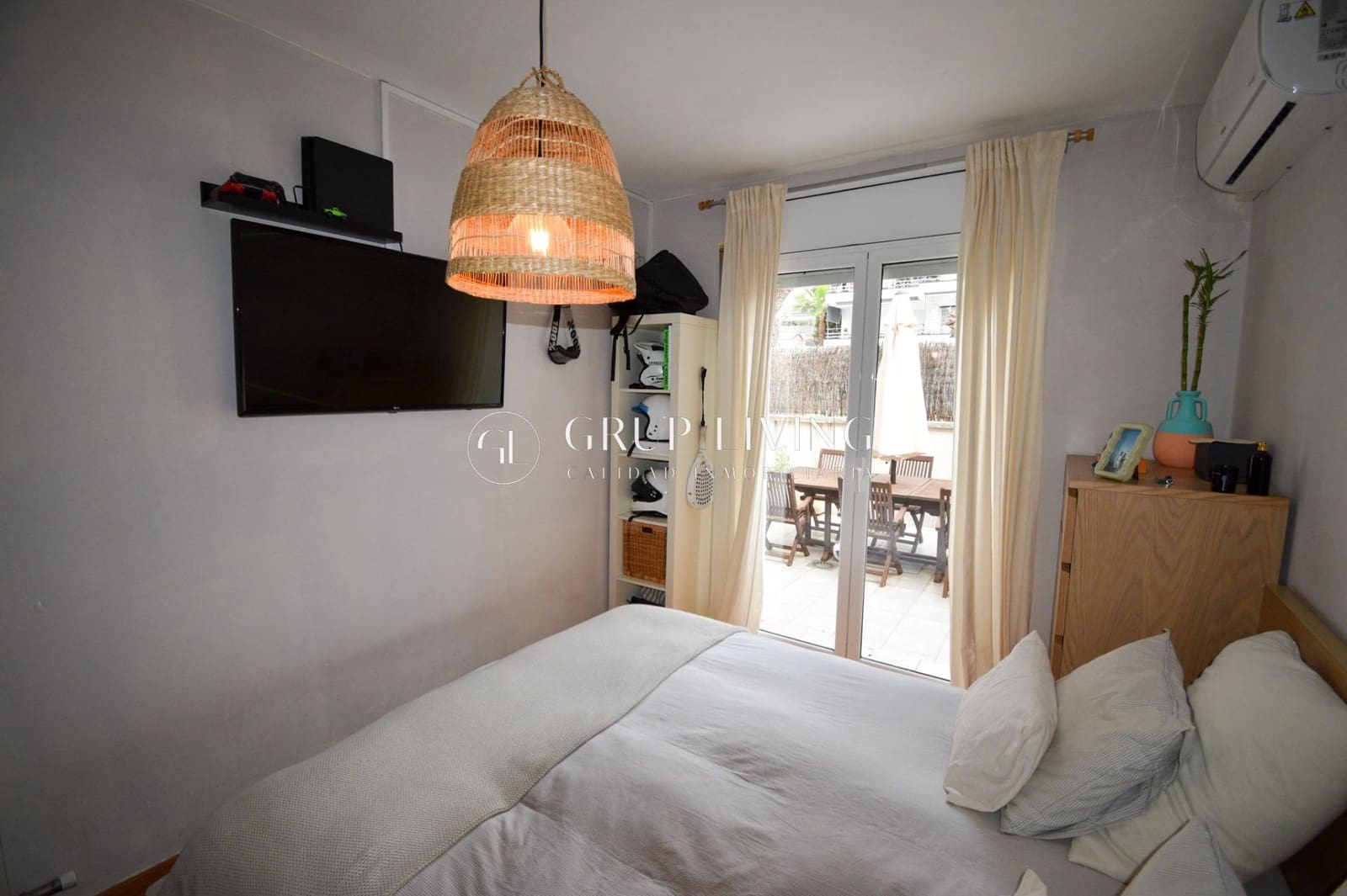 Piso de 4 habitaciones en Sitges en venta con piscina garaje - 550.000 € (Ref: 2678927)