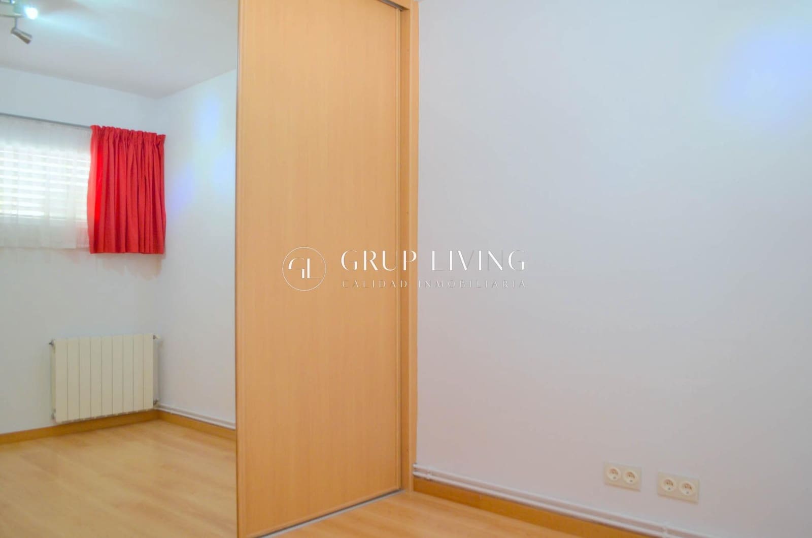 3 bedroom Flat for rent in Sitges with pool - € 1,588 (Ref: 3232459)