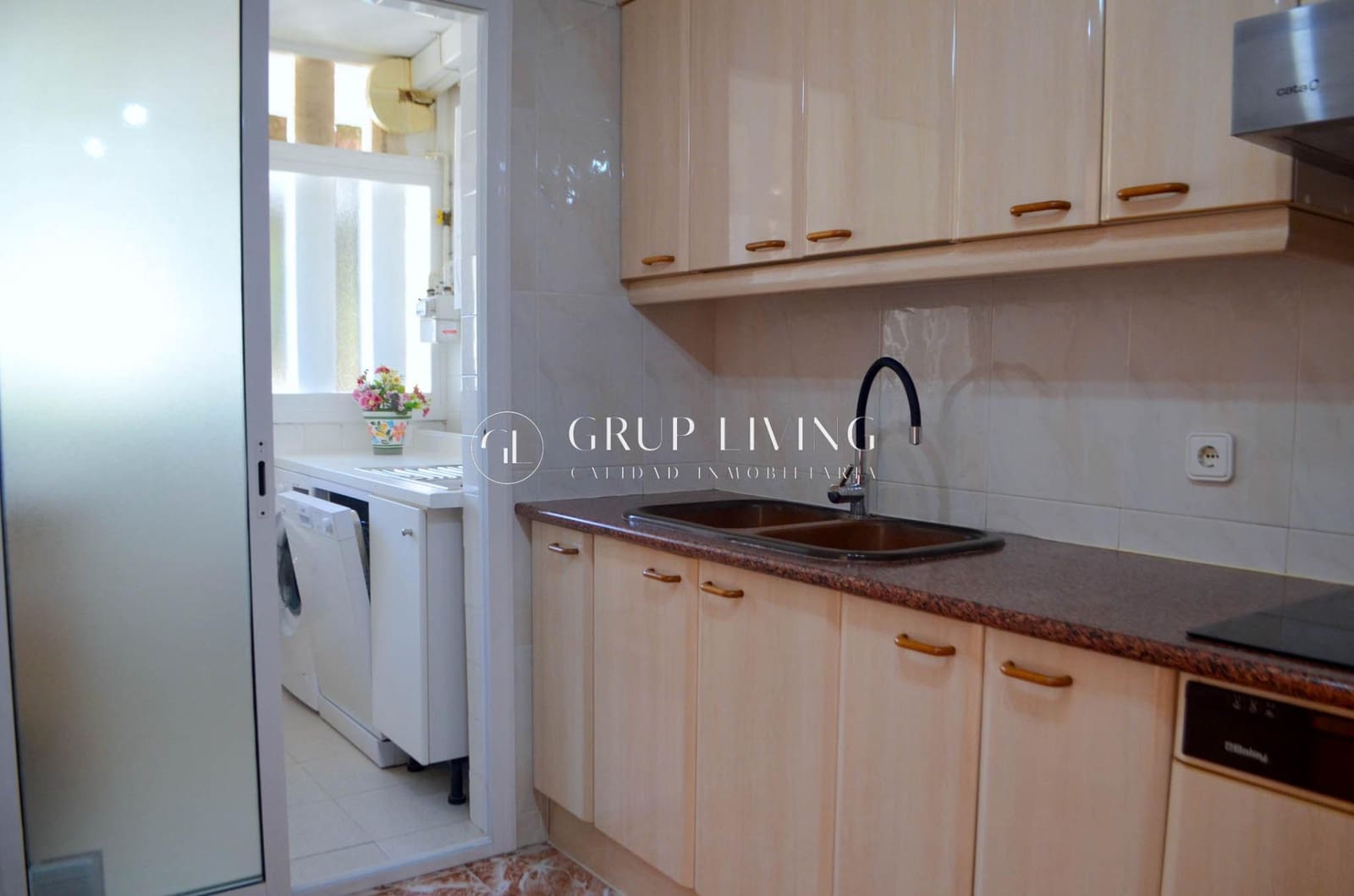 3 bedroom Flat for rent in Sitges with pool - € 1,588 (Ref: 3232459)