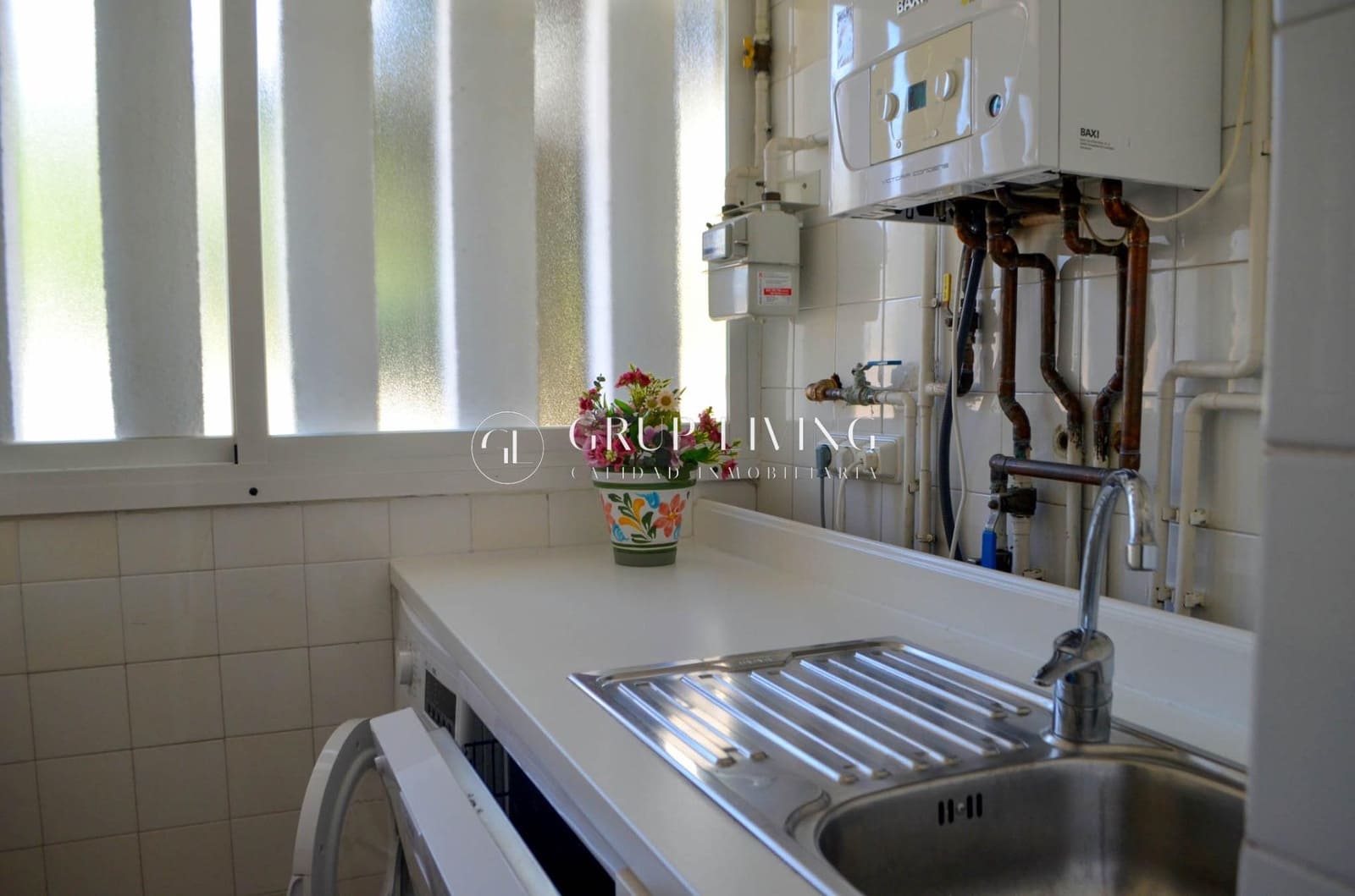 3 bedroom Flat for rent in Sitges with pool - € 1,588 (Ref: 3232459)