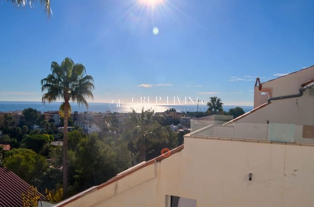 3 bedroom Flat for rent in Sitges with pool - € 1,588 (Ref: 3232459)