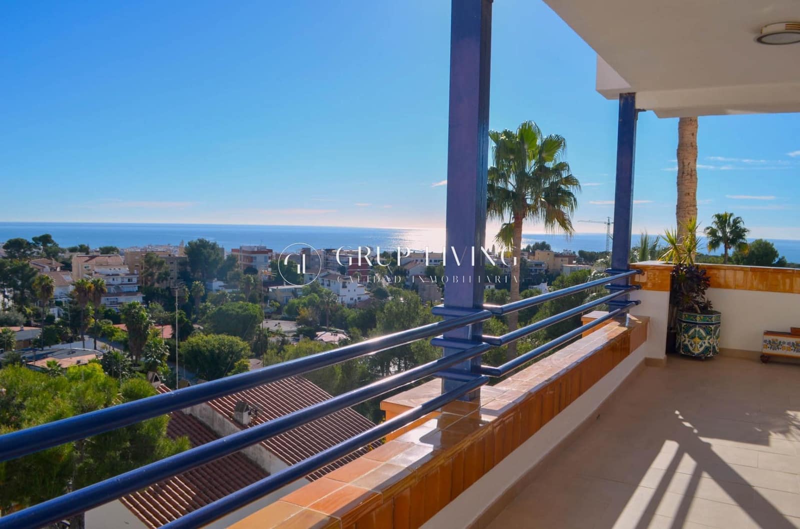 3 bedroom Flat for rent in Sitges with pool - € 1,588 (Ref: 3232459)