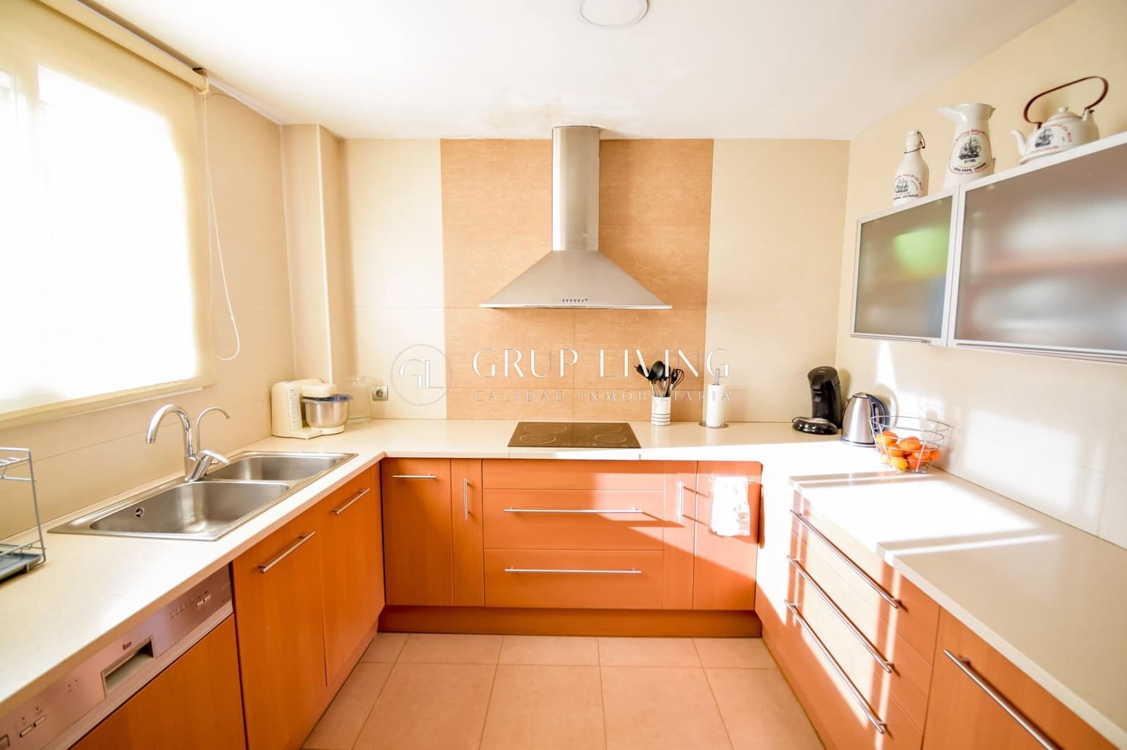 4 bedroom Flat for sale in Sitges - € 570,000 (Ref: 3419317)