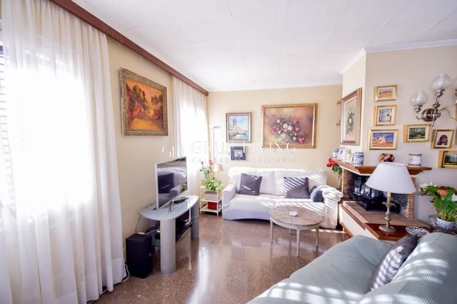 4 bedroom Flat for sale in Sitges - € 570,000 (Ref: 3419317)