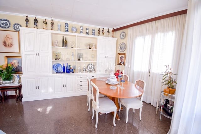 4 bedroom Flat for sale in Sitges - € 570,000 (Ref: 3419317)