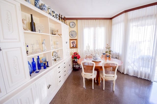 4 bedroom Flat for sale in Sitges - € 570,000 (Ref: 3419317)