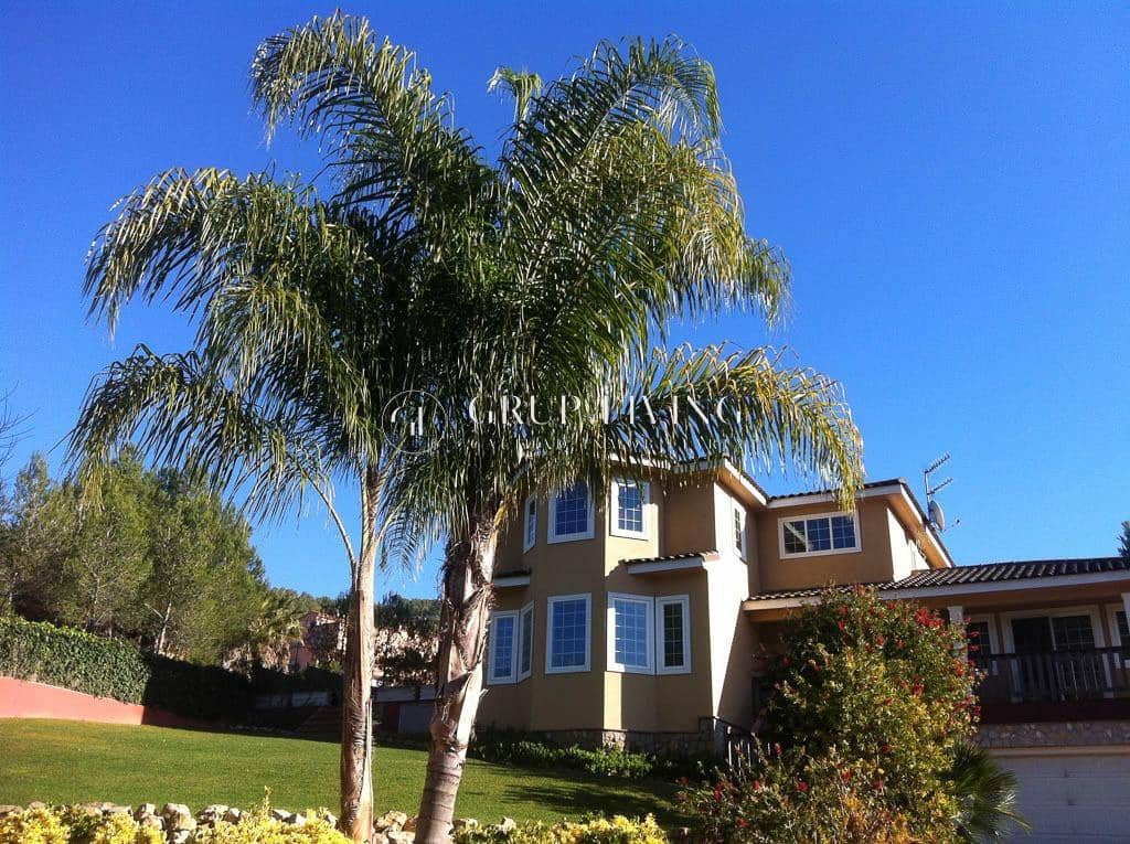 4 sypialnia Willa do wynajęcia w Olivella z basenem garażem - 3 400 € (Ref: 4328309)