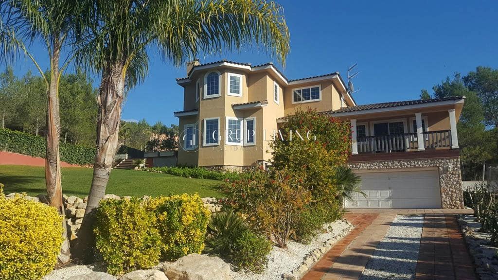 4 sypialnia Willa do wynajęcia w Olivella z basenem garażem - 3 400 € (Ref: 4328309)