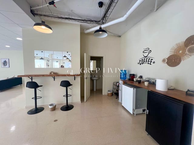 Commercial for rent in Sitges with garage - € 5,000 (Ref: 4540456)