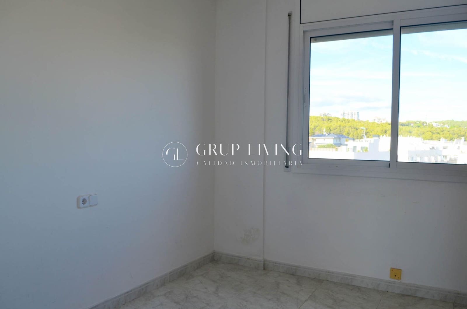3 bedroom Flat for rent in Sitges with pool garage - € 1,550 (Ref: 6409587)