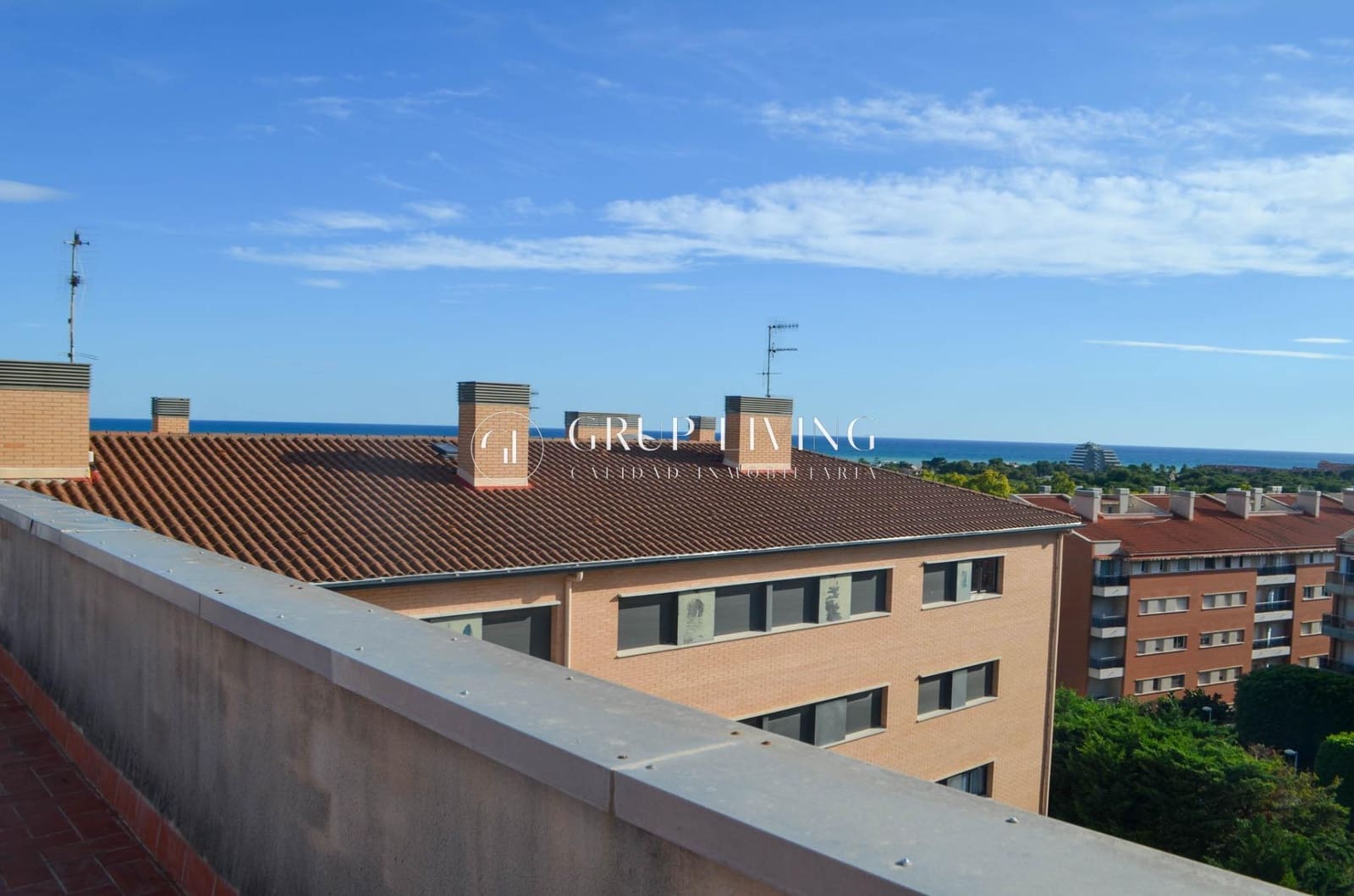 3 bedroom Flat for rent in Sitges with pool garage - € 1,550 (Ref: 6409587)