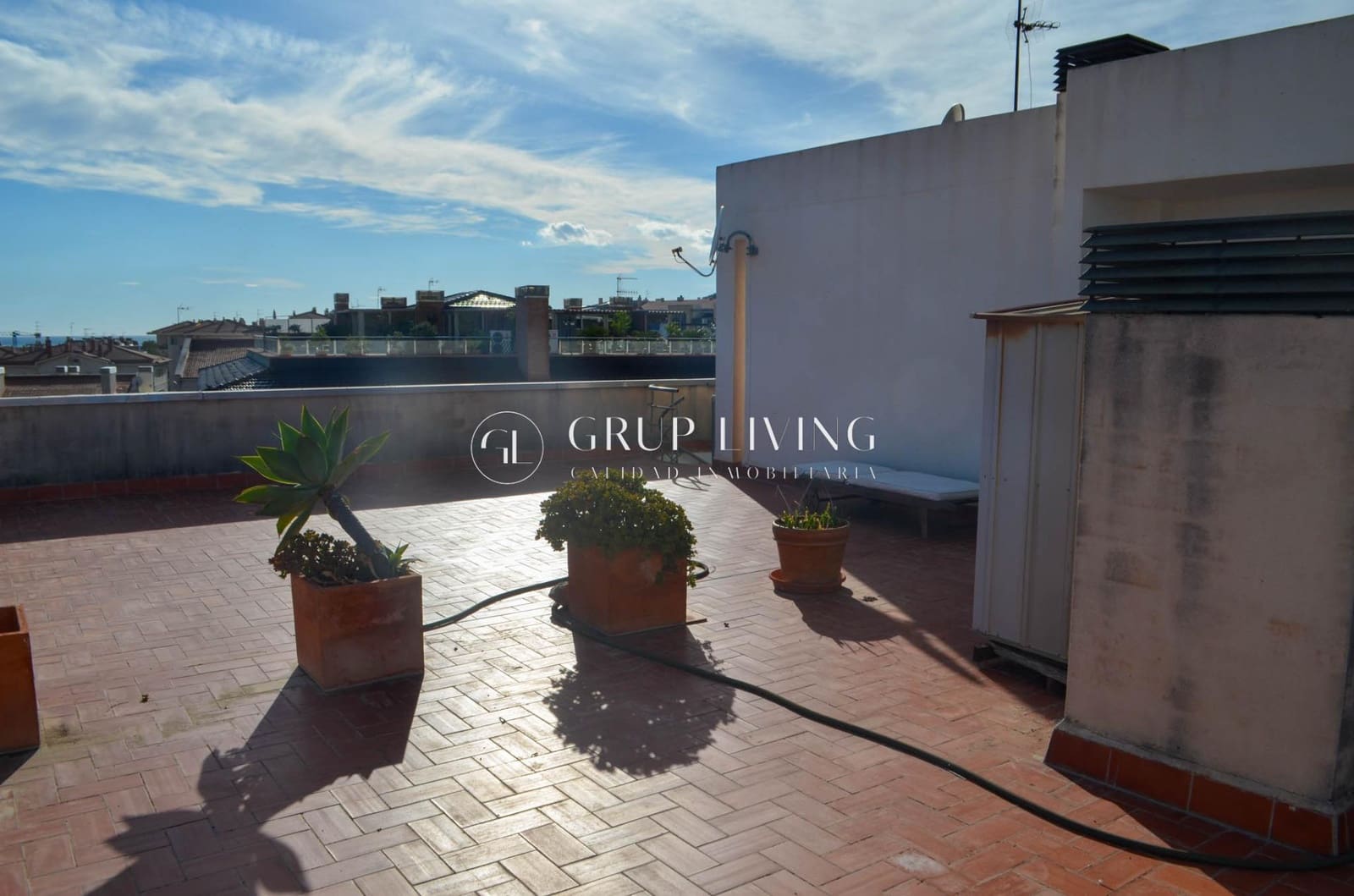 3 bedroom Flat for rent in Sitges with pool garage - € 1,550 (Ref: 6409587)