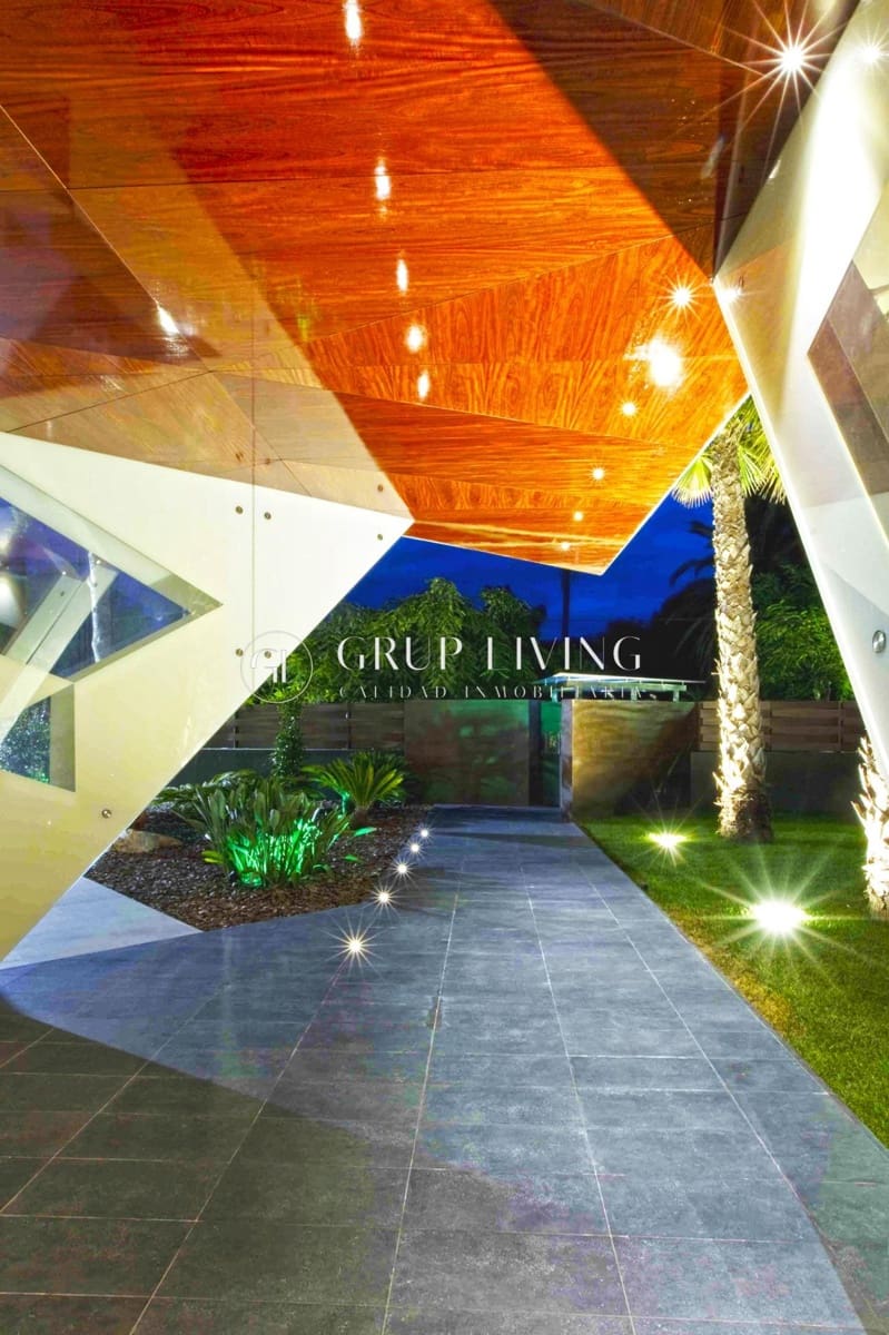 5 soverom Villa til salgs i Sitges med svømmebasseng garasje - € 5 950 000 (Ref: 7479788)