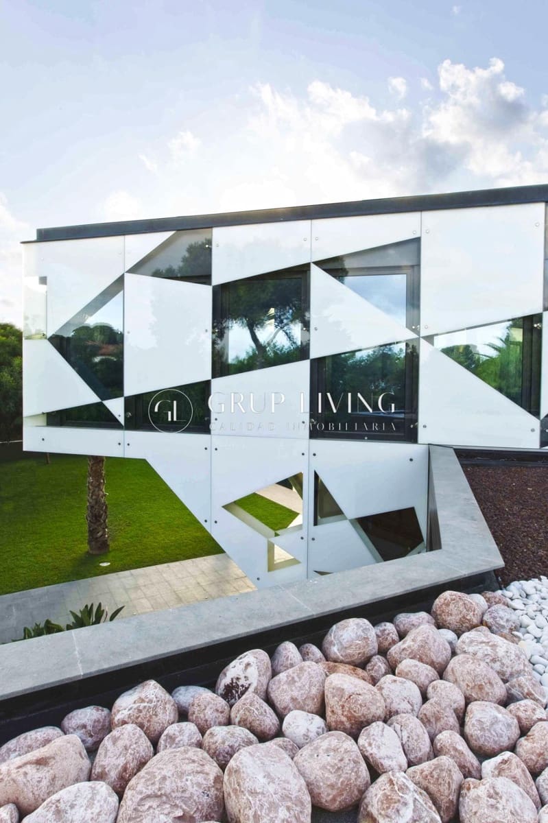 5 soverom Villa til salgs i Sitges med svømmebasseng garasje - € 5 950 000 (Ref: 7479788)