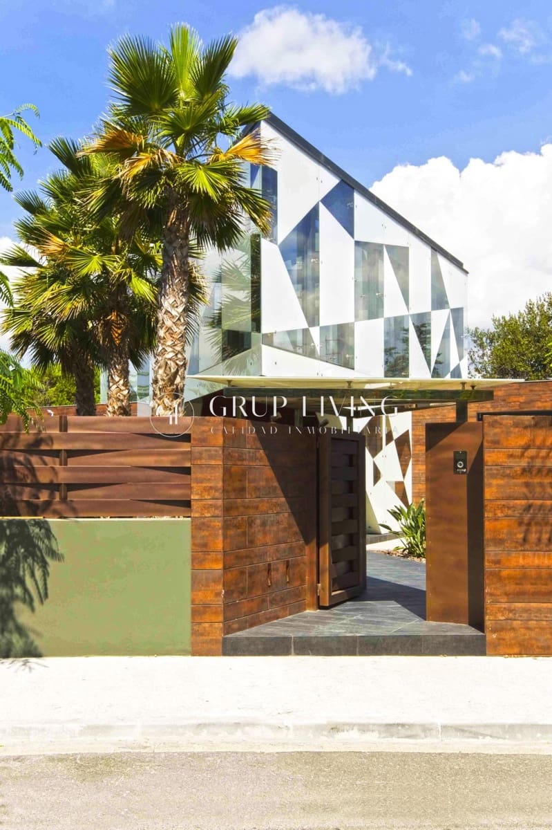 5 soverom Villa til salgs i Sitges med svømmebasseng garasje - € 5 950 000 (Ref: 7479788)