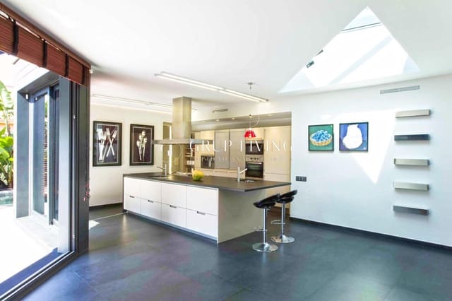 Chalet de 5 habitaciones en Sitges en venta con piscina garaje - 5.950.000 € (Ref: 7479788)