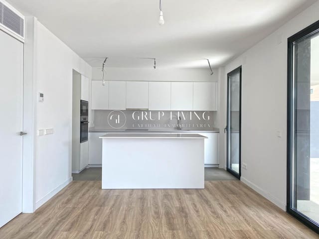 Piso de 3 habitaciones en Sitges en alquiler con piscina garaje - 2.580 € (Ref: 7546713)