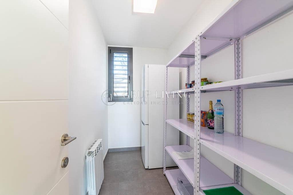 5 soveværelse Villa til leje i Vilanova i la Geltru med garage - € 8.000 (Ref: 8138817)