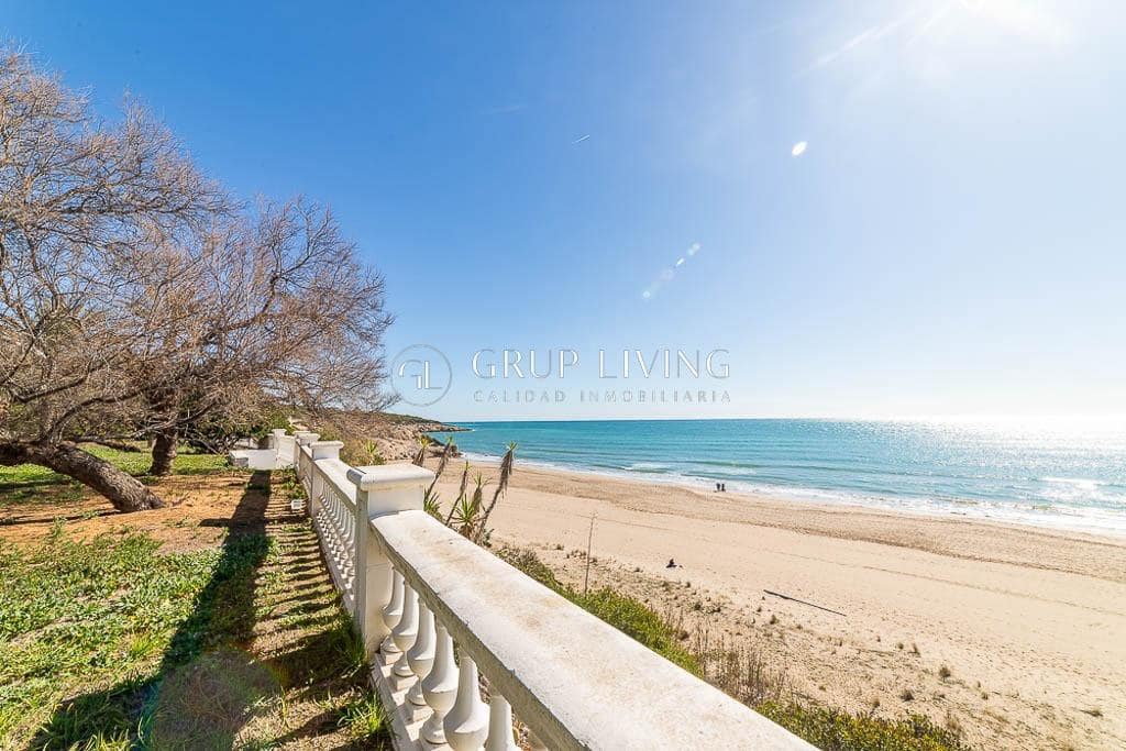 5 soveværelse Villa til leje i Vilanova i la Geltru med garage - € 8.000 (Ref: 8138817)