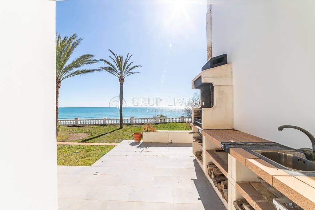 5 soveværelse Villa til leje i Vilanova i la Geltru med garage - € 8.000 (Ref: 8138817)