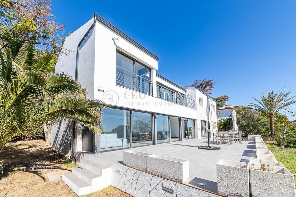 5 soveværelse Villa til leje i Vilanova i la Geltru med garage - € 8.000 (Ref: 8138817)