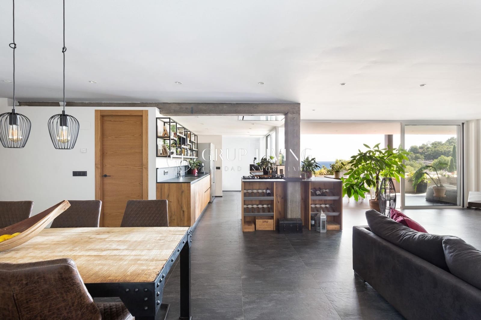 3 soverom Leilighet til leie i Les Botigues de Sitges - € 3 000 (Ref: 8247845)