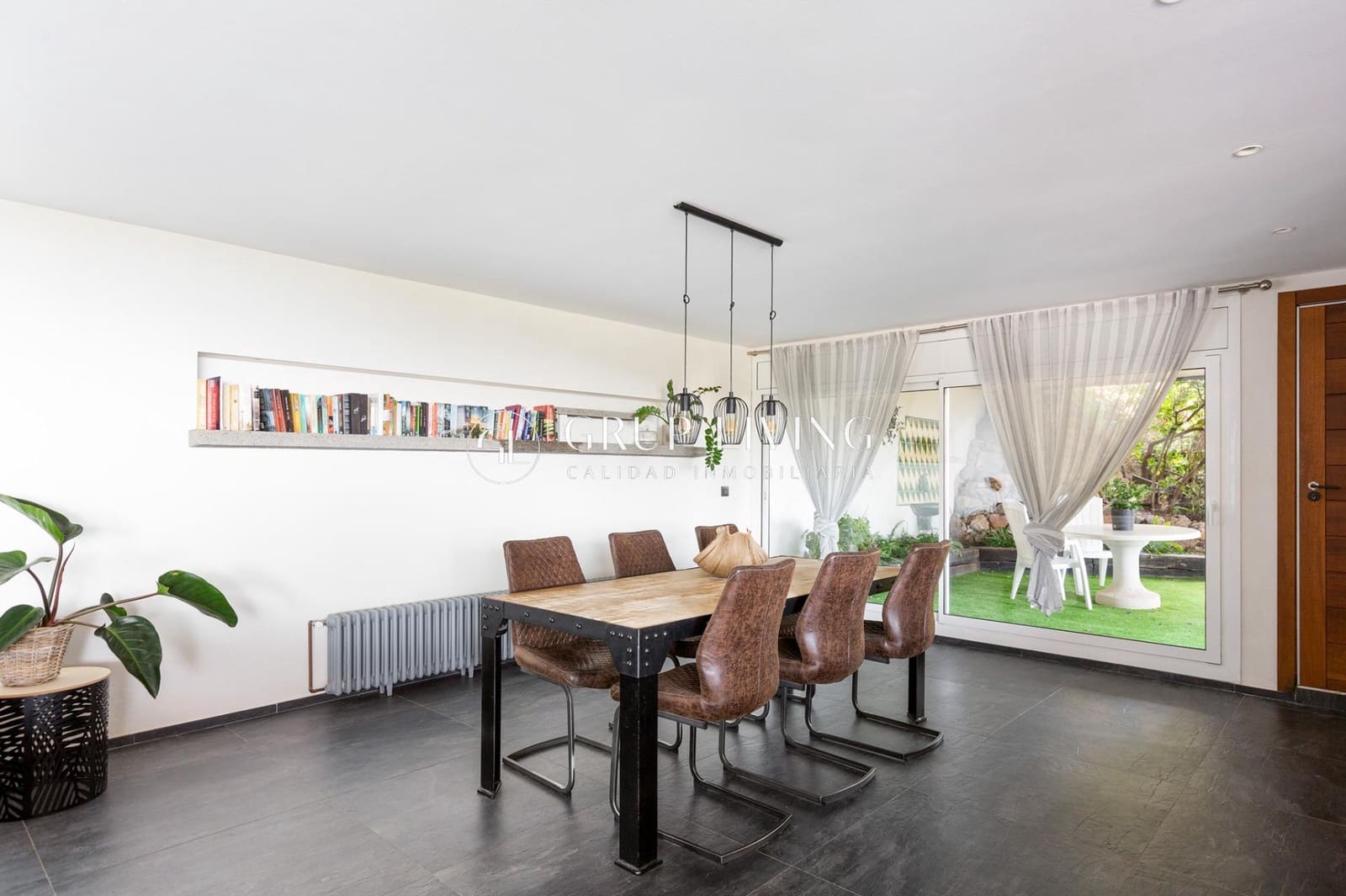 3 soverom Leilighet til leie i Les Botigues de Sitges - € 3 000 (Ref: 8247845)