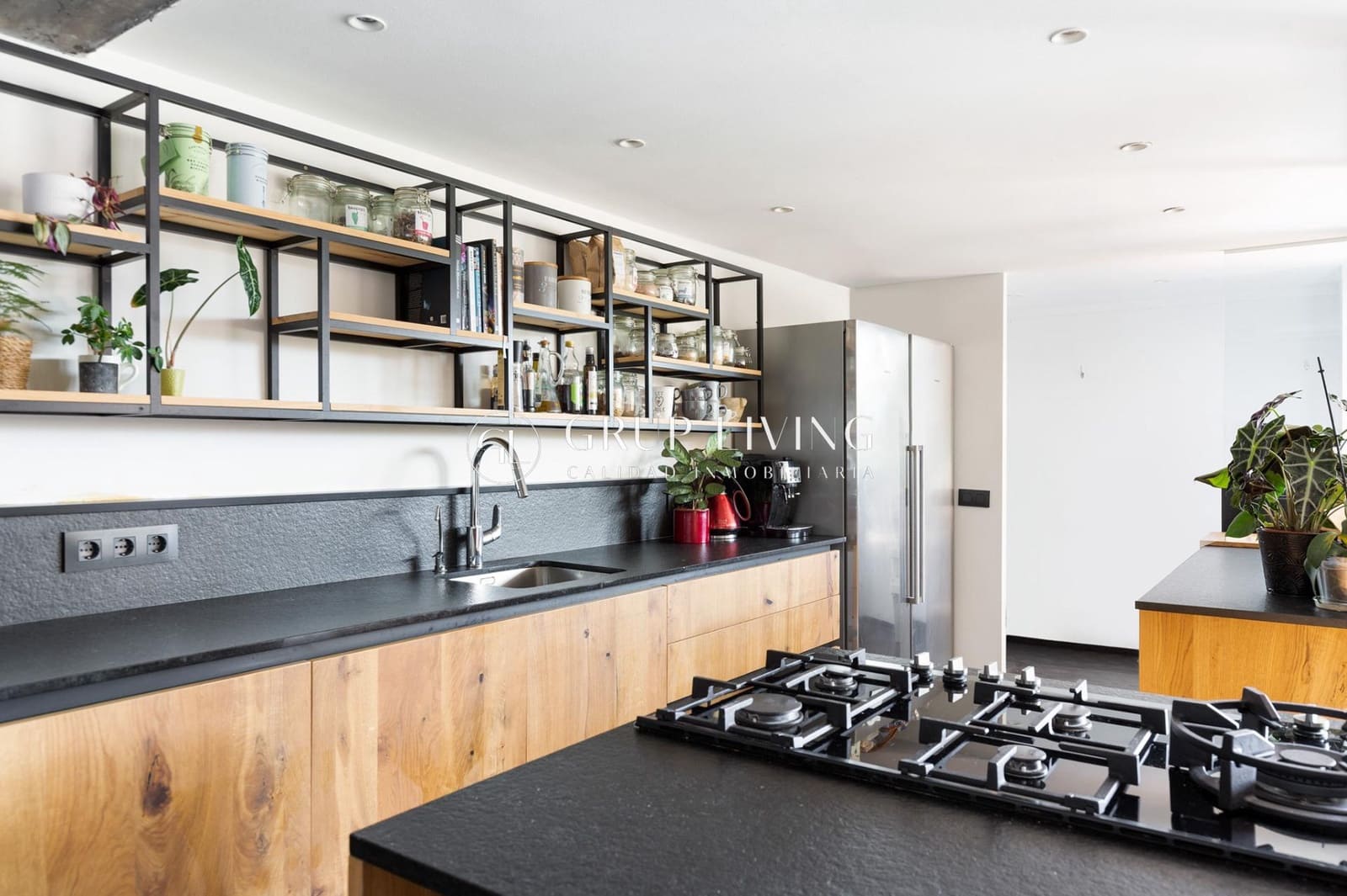 3 soverom Leilighet til leie i Les Botigues de Sitges - € 3 000 (Ref: 8247845)