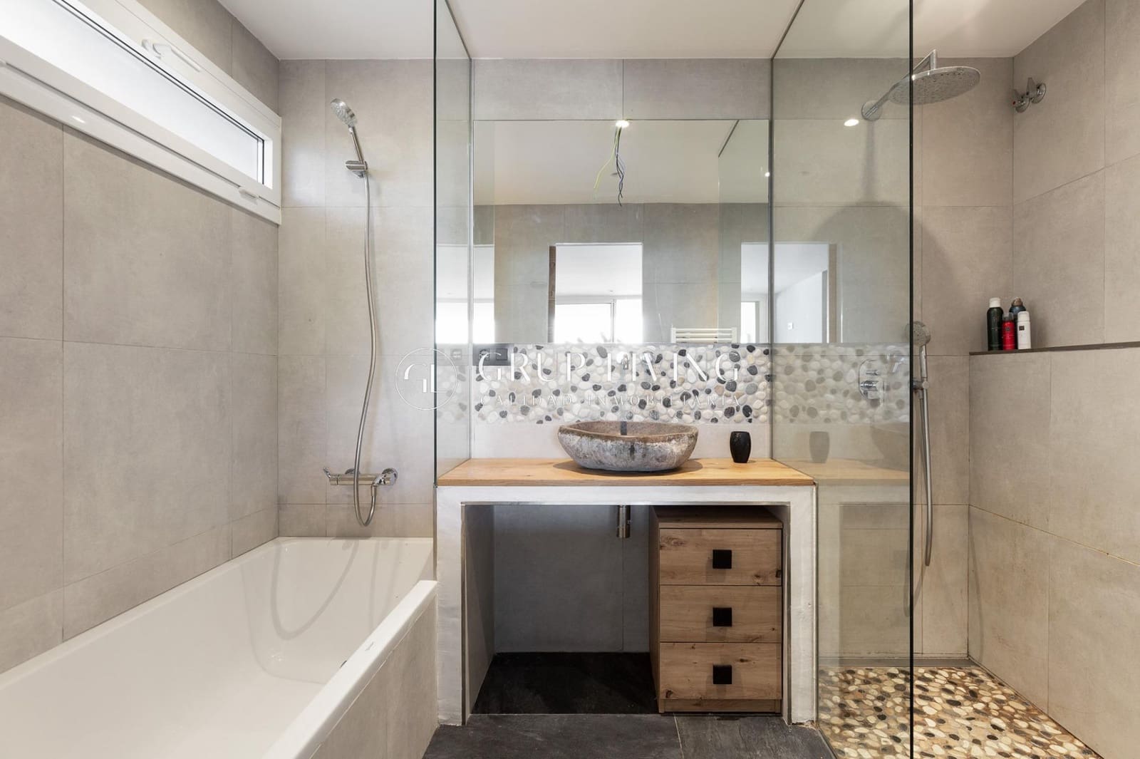 3 soverom Leilighet til leie i Les Botigues de Sitges - € 3 000 (Ref: 8247845)