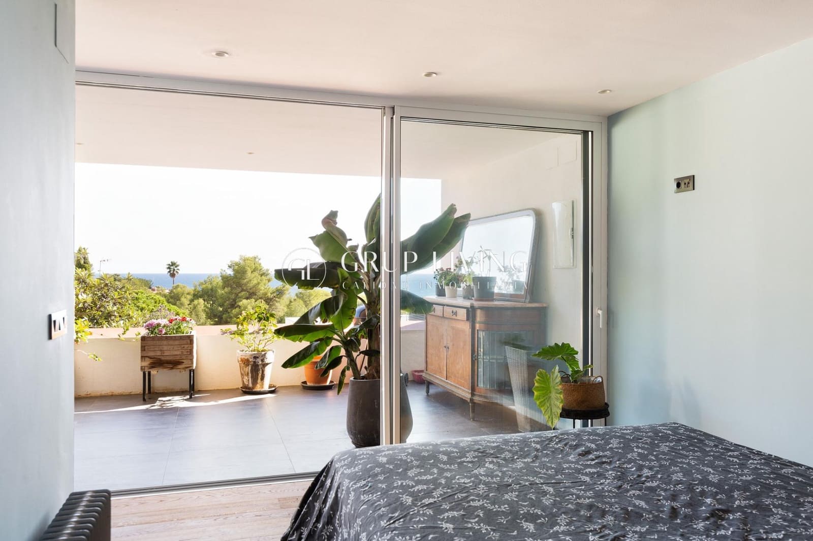 3 soverom Leilighet til leie i Les Botigues de Sitges - € 3 000 (Ref: 8247845)